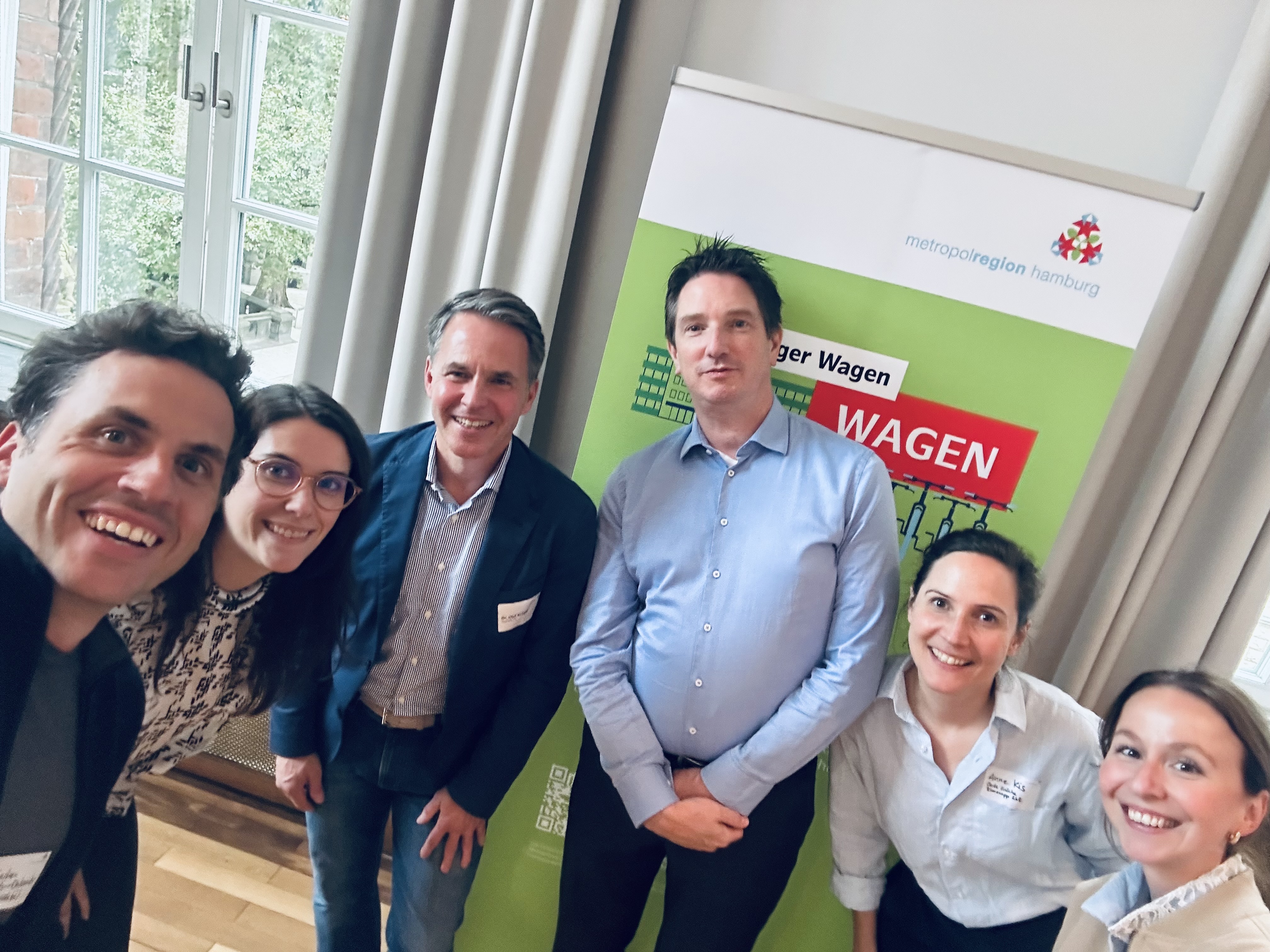 | Bild: © Süderelbe AG Selfie mit dem Dienstleister Planersocietät {f:if(condition:'Süderelbe AG',then:' | Bild: © Süderelbe AG',else:'')